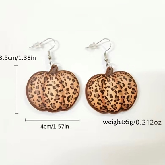 🍂Leopard Print Pumpkin Dangling Earrings - Picture 4 of 5